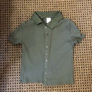 Green short-sleeve button-down, size medium
